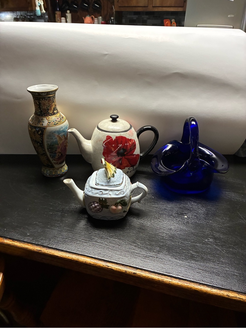 Ceramic Teapot with Red Poppy Motif - White and Red - Picture 3 of 7